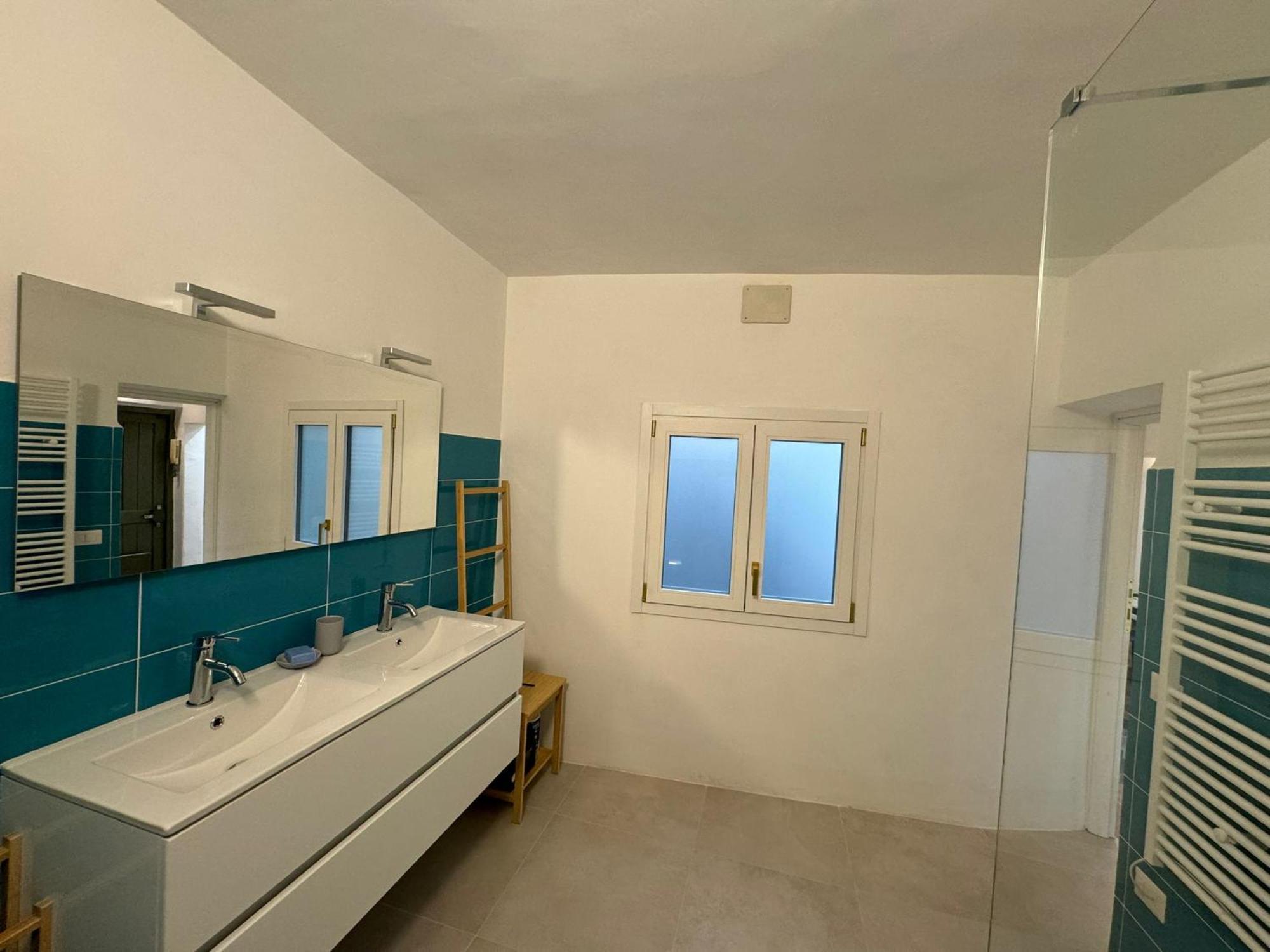 Le Due Torri In Rione Monti Rom
